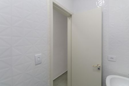 Banheiro de apartamento para alugar com 1 quarto, 35m² em Jardim Japao, São Paulo