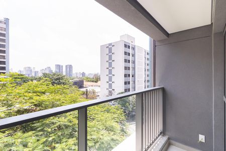 Apartamento à venda com 34m², 1 quarto e sem vaga Apartamento à venda com 34m², 1 quarto e sem vagaVaranda