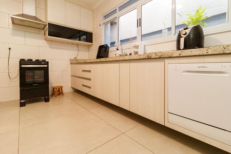 Casa para alugar com 186m², 3 quartos e 3 vagas Casa para alugar com 186m², 3 quartos e 3 vagasCozinha