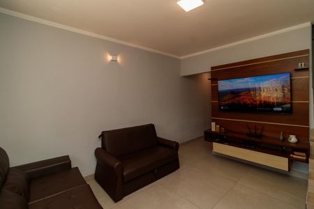 Casa para alugar com 186m², 3 quartos e 3 vagas Casa para alugar com 186m², 3 quartos e 3 vagasSala