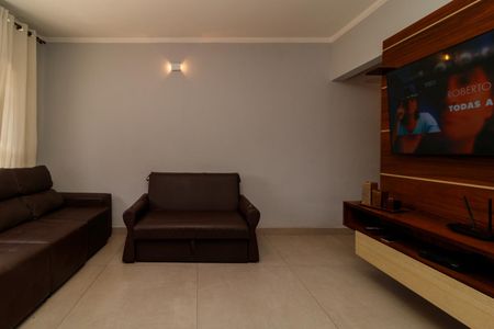 Casa para alugar com 186m², 3 quartos e 3 vagas Casa para alugar com 186m², 3 quartos e 3 vagasSala