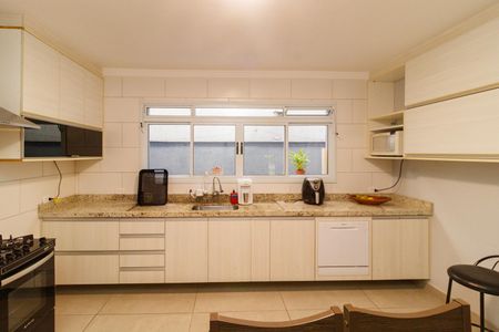 Casa para alugar com 186m², 3 quartos e 3 vagas Casa para alugar com 186m², 3 quartos e 3 vagasCozinha