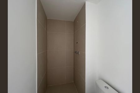 Apartamento à venda com 82m², 2 quartos e 1 vagaBanheiro da Suíte 1