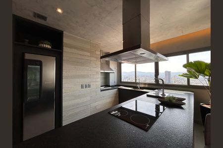 Apartamento à venda com 82m², 2 quartos e 1 vagaÁrea comum