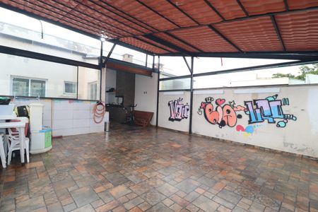 Apartamento à venda com 157m², 2 quartos e 3 vagasCobertura