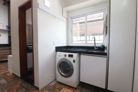 Apartamento à venda com 157m², 2 quartos e 3 vagasÁrea de Serviço