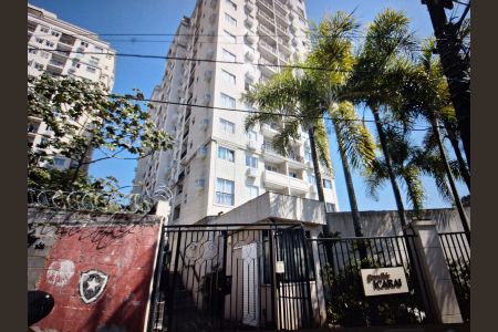 Apartamento à venda com 56m², 2 quartos e 1 vagaFachada