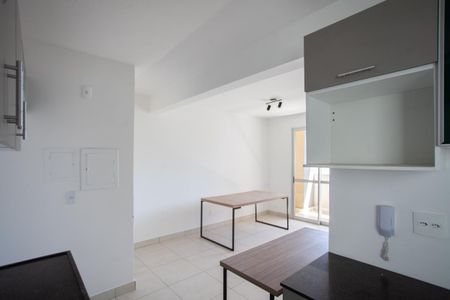 Apartamento para alugar com 101m², 3 quartos e 2 vagas Apartamento para alugar com 101m², 3 quartos e 2 vagasCozinha