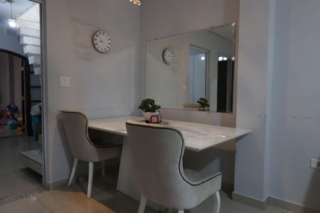 Sala de casa para alugar com 3 quartos, 240m² em Vila Cleonice, São Paulo