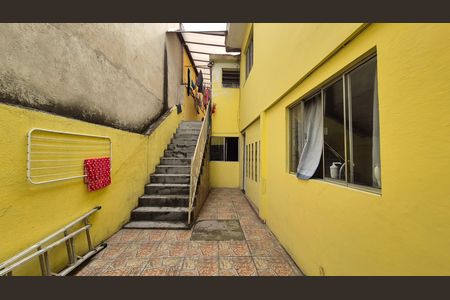 Casa à venda com 250m², 3 quartos e 2 vagas Casa à venda com 250m², 3 quartos e 2 vagasÁrea externa