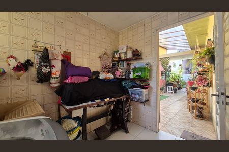 Casa à venda com 250m², 3 quartos e 2 vagas Casa à venda com 250m², 3 quartos e 2 vagasLavanderia