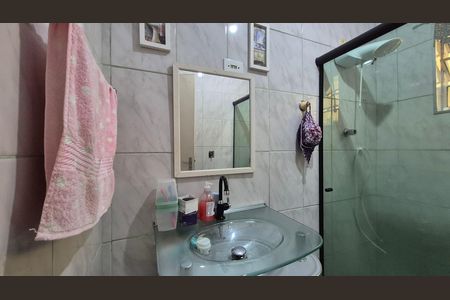 Casa à venda com 250m², 3 quartos e 2 vagas Casa à venda com 250m², 3 quartos e 2 vagasBanheiro Social