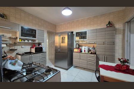Casa à venda com 250m², 3 quartos e 2 vagas Casa à venda com 250m², 3 quartos e 2 vagasCozinha