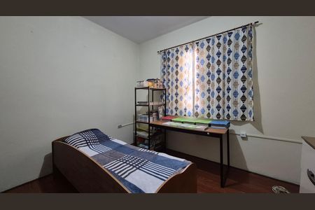 Casa à venda com 250m², 3 quartos e 2 vagas Casa à venda com 250m², 3 quartos e 2 vagasQuarto