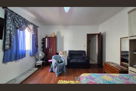Casa à venda com 250m², 3 quartos e 2 vagas Casa à venda com 250m², 3 quartos e 2 vagasSuíte