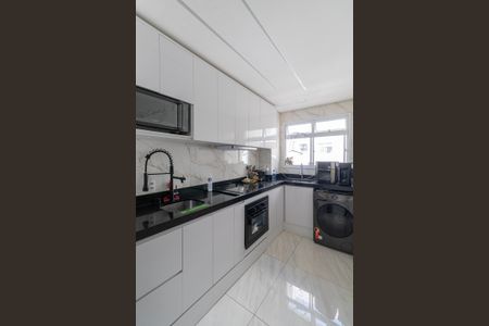 Apartamento para alugar com 54m², 2 quartos e sem vagaCozinha e Área de Serviço