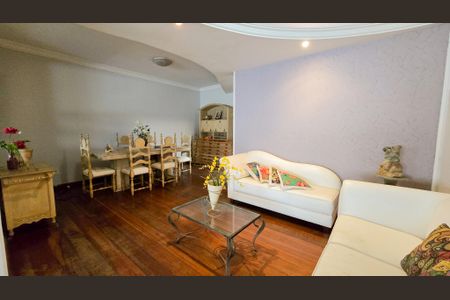 Casa à venda com 200m², 3 quartos e 2 vagasSala de Jantar