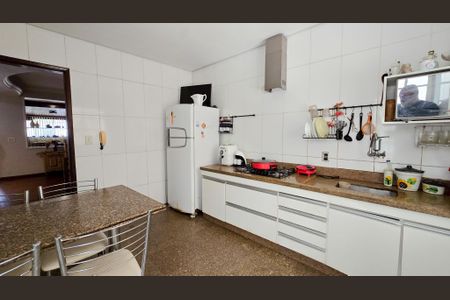 Casa à venda com 200m², 3 quartos e 2 vagasCozinha