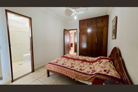 Casa à venda com 200m², 3 quartos e 2 vagasQuarto 1