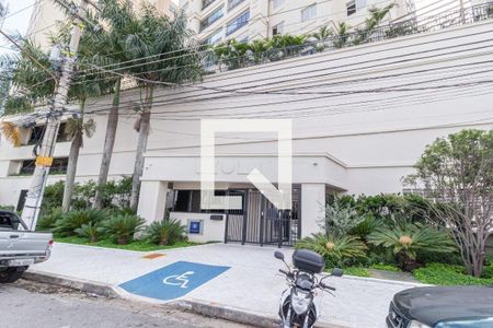 Apartamento à venda com 78m², 3 quartos e 2 vagasFachada