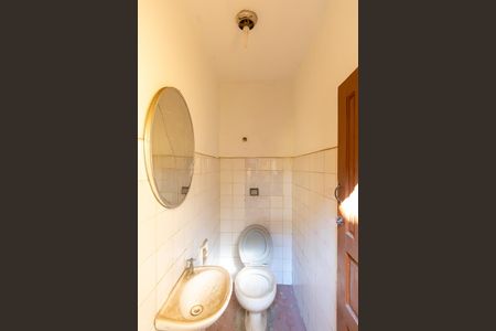 Casa para alugar com 400m², 3 quartos e 5 vagasQuintal - Banheiro 