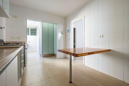 Apartamento para alugar com 132m², 3 quartos e 2 vagasCozinha