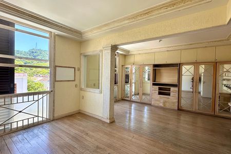 Casa à venda com 500m², 3 quartos e 2 vagasSala