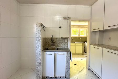 Casa à venda com 500m², 3 quartos e 2 vagasCozinha