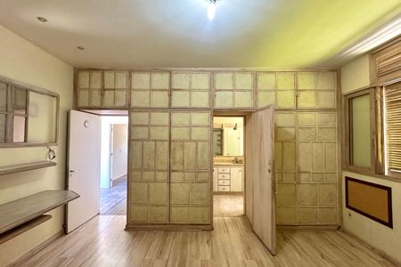 Casa à venda com 500m², 3 quartos e 2 vagasSuíte