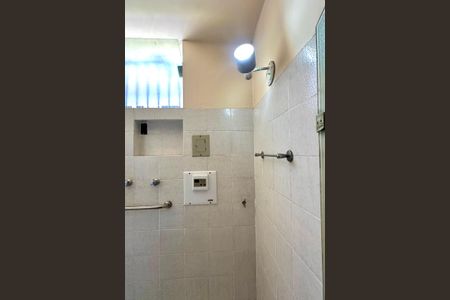 Casa à venda com 500m², 3 quartos e 2 vagasBanheiro da Suíte