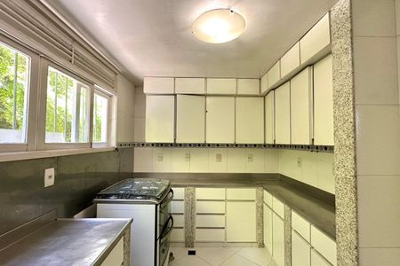 Casa à venda com 500m², 3 quartos e 2 vagasCozinha