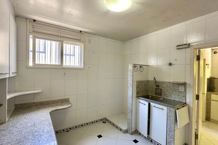 Casa à venda com 500m², 3 quartos e 2 vagasCozinha