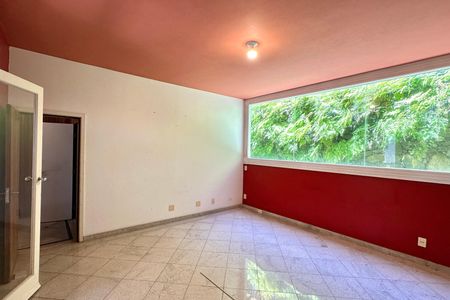 Casa à venda com 500m², 3 quartos e 2 vagasSala