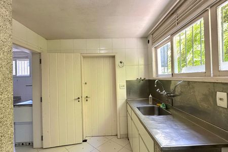 Casa à venda com 500m², 3 quartos e 2 vagasCozinha