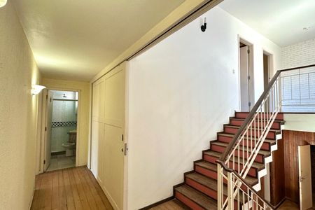 Casa à venda com 500m², 3 quartos e 2 vagasCorredor