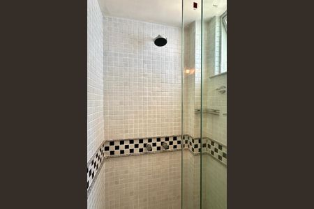 Casa à venda com 500m², 3 quartos e 2 vagasBanheiro 2