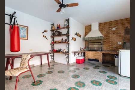 Casa à venda com 4 quartos, 363m² em Granja Julieta, São Paulo