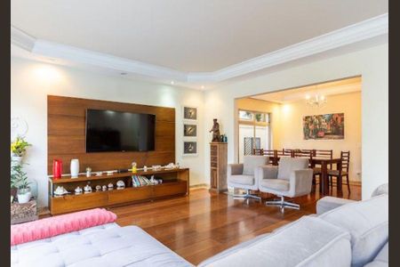 Casa à venda com 4 quartos, 363m² em Granja Julieta, São Paulo