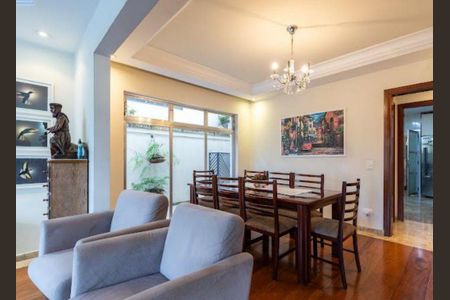 Casa à venda com 4 quartos, 363m² em Granja Julieta, São Paulo