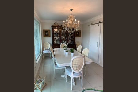 Casa à venda com 4 quartos, 270m² em Brooklin, São Paulo