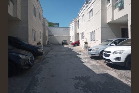 Casa de condomínio à venda com 65m², 2 quartos e 1 vagaÁrea comum