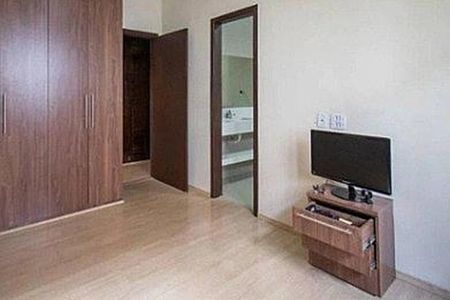 Casa à venda com 3 quartos, 600m² em Vila Sonia, São Paulo