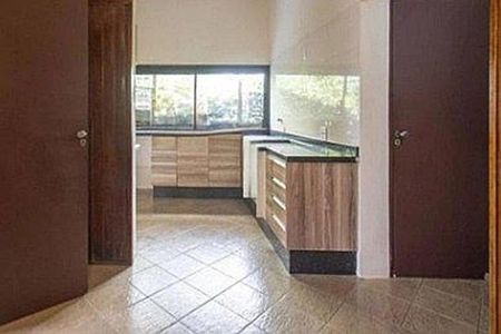Casa à venda com 600m², 3 quartos e 6 vagas