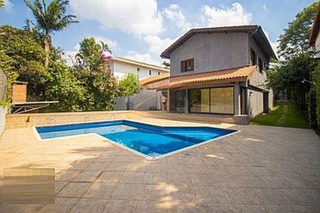 Casa à venda com 600m², 3 quartos e 6 vagas