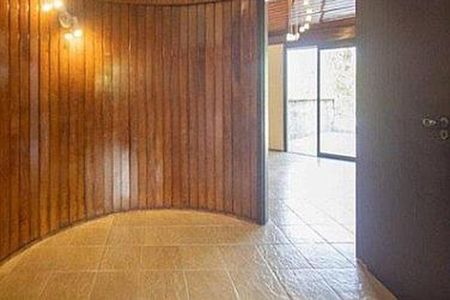 Casa à venda com 3 quartos, 600m² em Vila Sonia, São Paulo