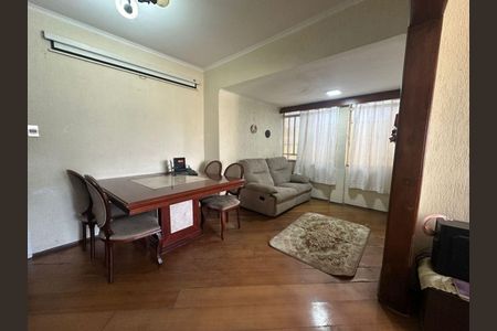 Casa à venda com 3 quartos, 140m² em Vila Carrão, São Paulo