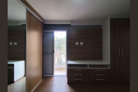 Apartamento à venda com 3 quartos, 76m² em Vila Paulo Silas, São Paulo