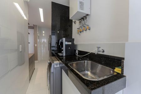 Apartamento à venda com 59m², 2 quartos e 1 vaga Apartamento à venda com 59m², 2 quartos e 1 vagaCozinha e Área de Serviço