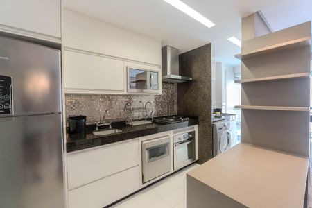Apartamento à venda com 59m², 2 quartos e 1 vaga Apartamento à venda com 59m², 2 quartos e 1 vagaCozinha e Área de Serviço