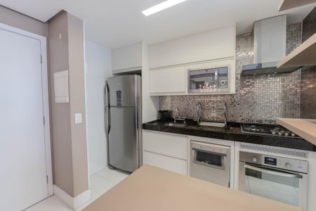 Apartamento à venda com 59m², 2 quartos e 1 vaga Apartamento à venda com 59m², 2 quartos e 1 vagaCozinha e Área de Serviço